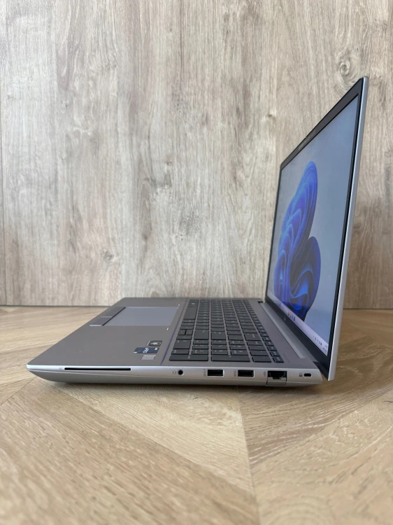 UNIKAT-HP-ZBook-Fury-16-G9-i9-12950HX-RTX-A5500-32GB-1TB-4K-WORKSTATION-System-operacyjny-Windows-11-Professional.jpg