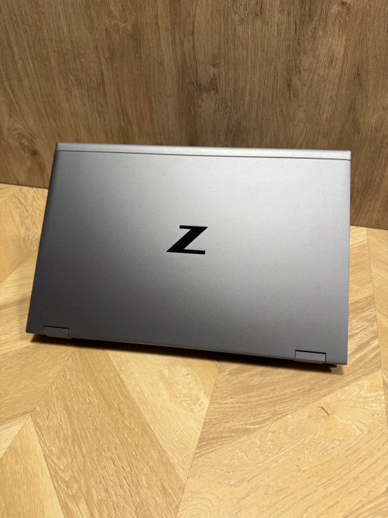 HP-Zbook-Fury-17-G8-i7-11850H-64GB-1TB-FHD-RTX-A5000-4K-DREAMCOLOR-System-operacyjny-Windows-11-Professional.jpg