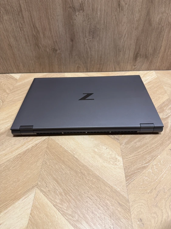 HP-ZBOOK-FURY-17-G7-i7-32GB-1TB-RTX-5000-MAX-Q-4K-DREAMCOLOR-100-RGB-System-operacyjny-Windows-11-Professional.jpg