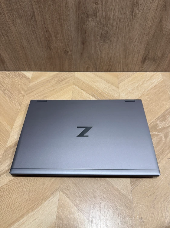 HP-ZBOOK-FURY-17-G7-i7-32GB-1TB-RTX-5000-MAX-Q-4K-DREAMCOLOR-100-RGB-Pojemnosc-dysku-1024-GB.jpg