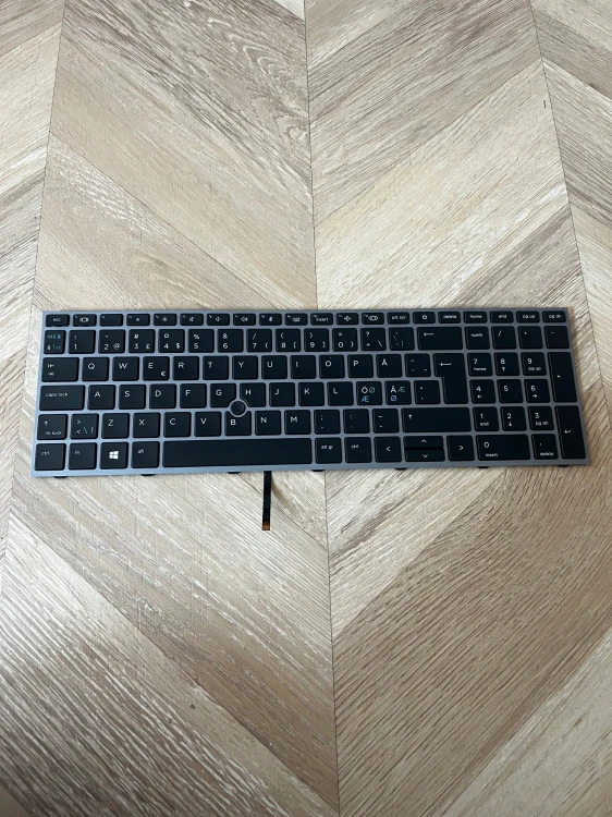 ORYGINALNA-KLAWIATURA-HP-ZBOOK-FURY-17-G7-G8-Podswietlana-SZWEDZKA-Stan-opakowania-zastepcze.jpg